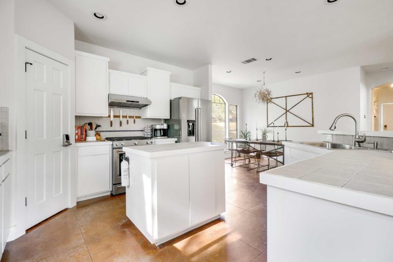 Villa Austin Getaway With Shaded Private Pool And Bbq Exterior foto